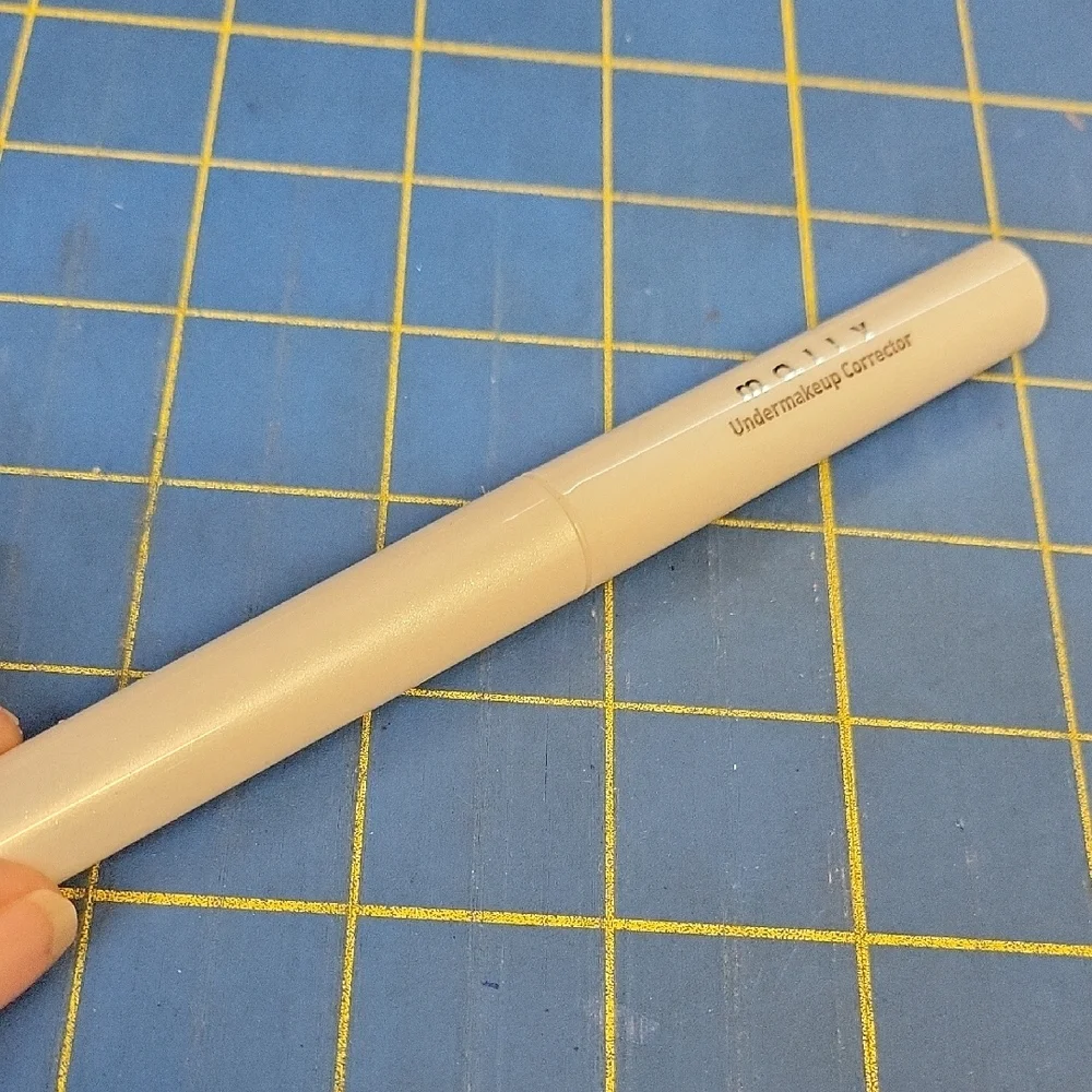 Mally Undermakeup Corrector Peach Light New